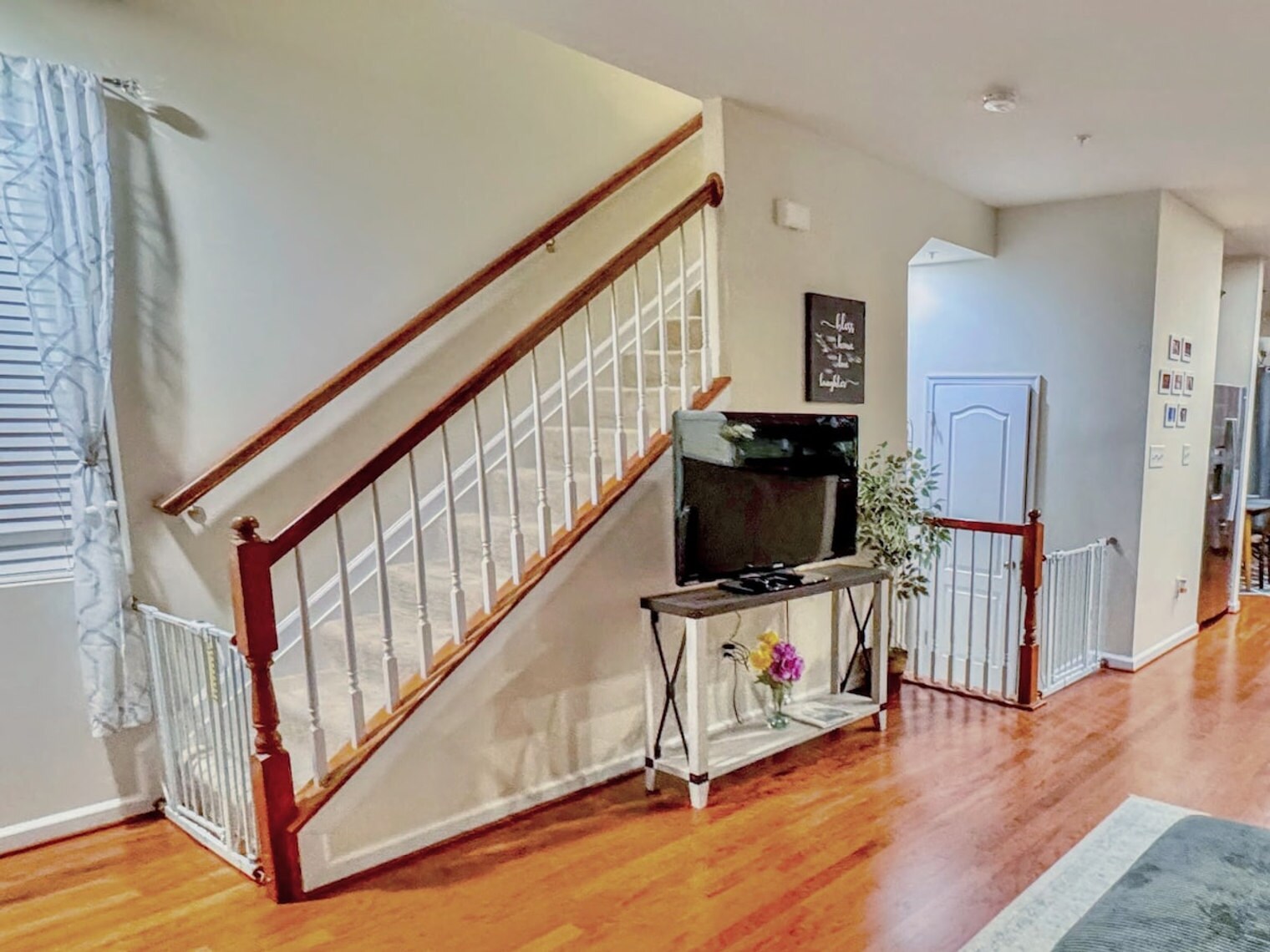 Building Photo - 7980 Blue Stream Dr