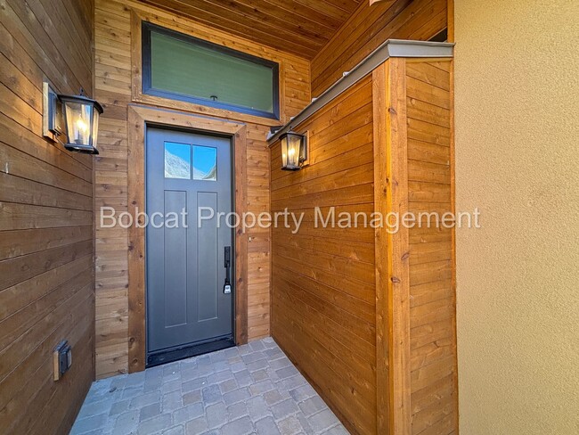 Building Photo - Brand New, Mountain Modern Home on Genoa R...