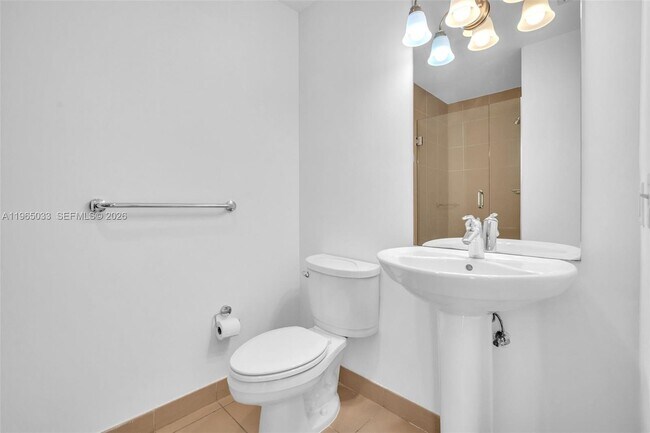 Building Photo - 300 S Biscayne Blvd