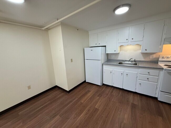 Building Photo - 93 West St