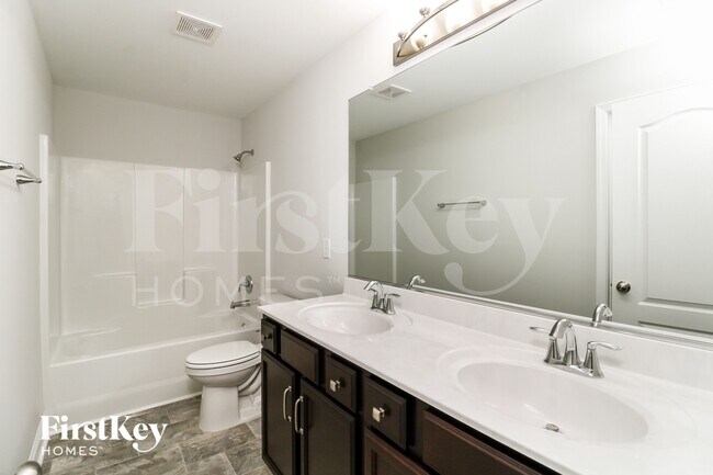 Building Photo - 4641 Skyview Trail