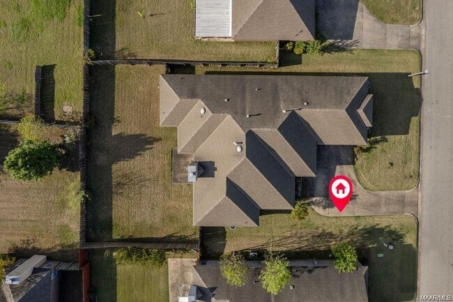 Building Photo - 3412 Crestwood Ln