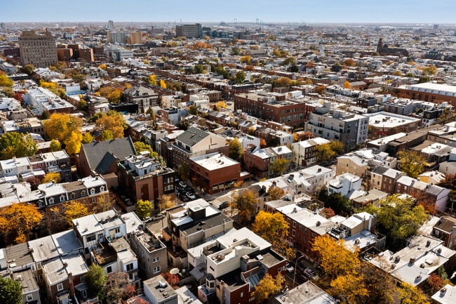 Building Photo - 2207 Lombard St