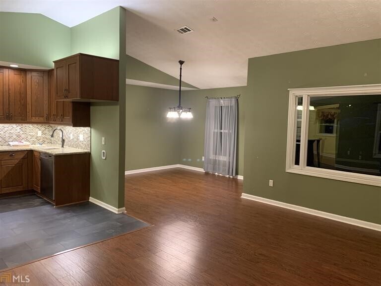 Building Photo - 146 Sweetgum Rd