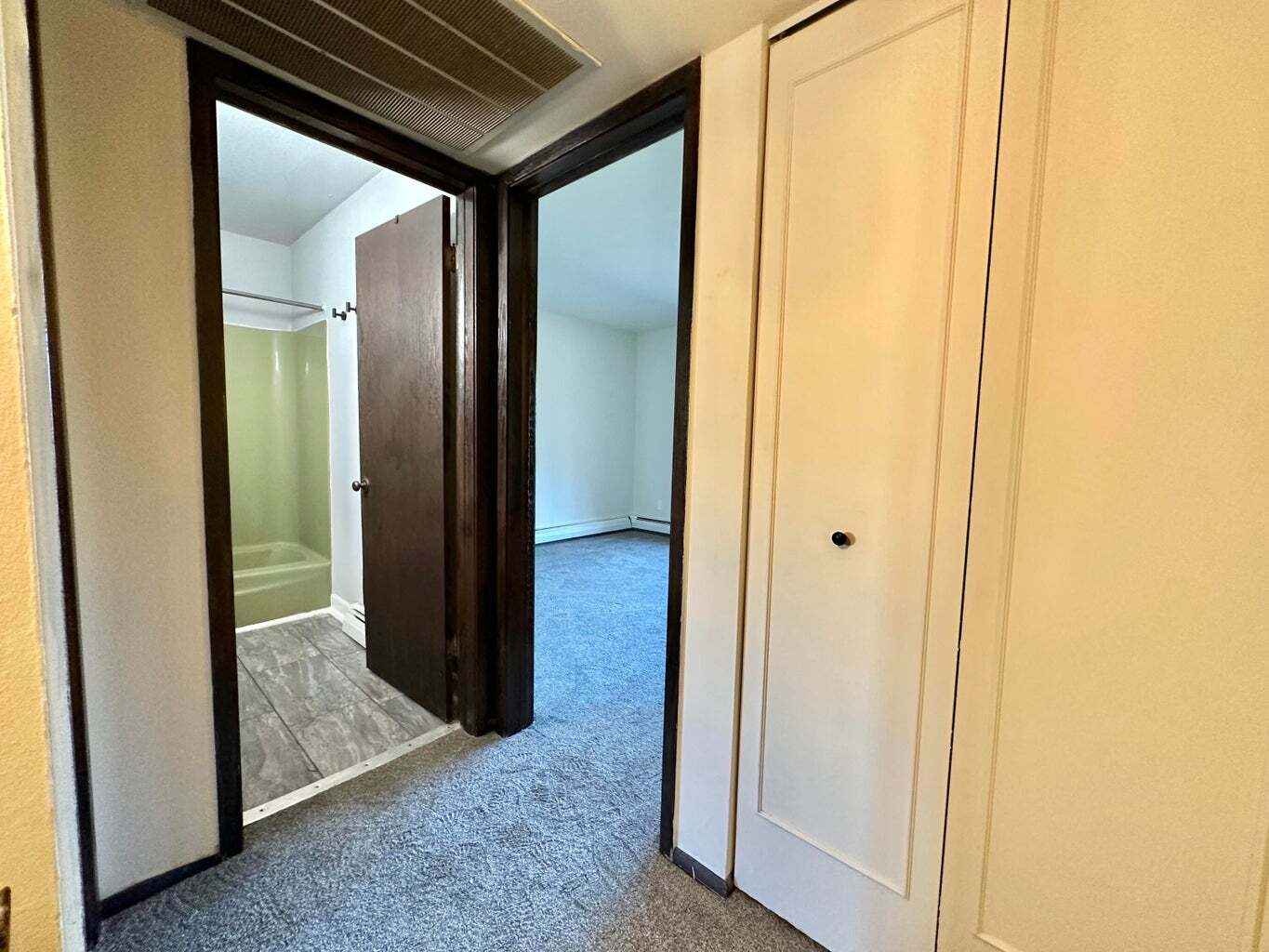 Building Photo - 11958 W Mill Rd