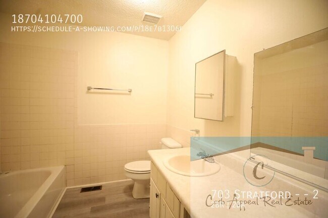 Building Photo - 703 Stratford Dr