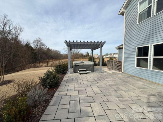 Building Photo - 2035 Beacon Ave