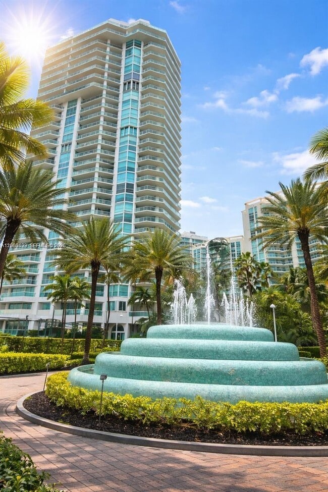 Building Photo - 16400 Collins Ave
