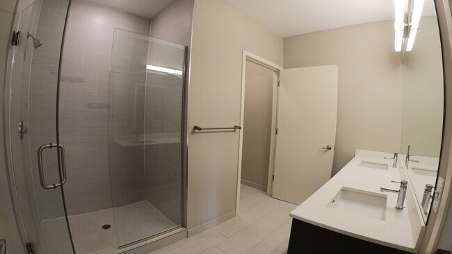 Building Photo - 229 Park Ave