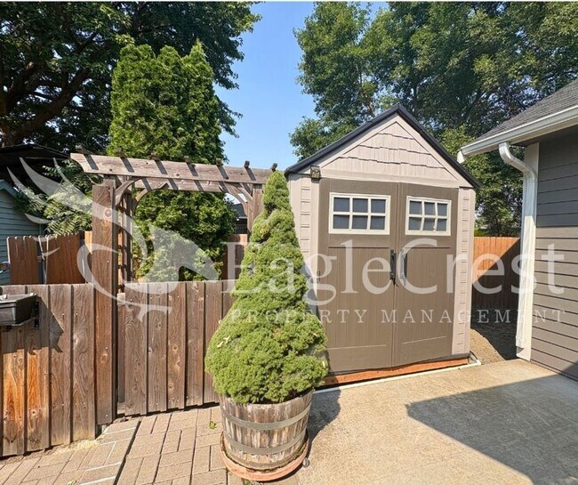 Building Photo - Contemporary Home With A Covered Patio & Quartz Countertops