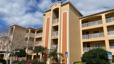 Building Photo - Terraces at Heritage Isle!!