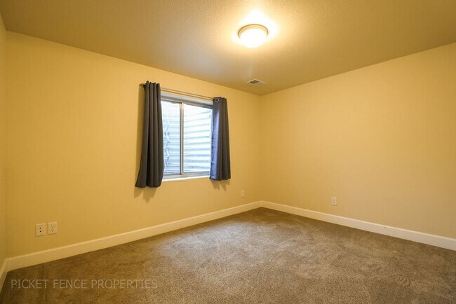 Building Photo - 5 Bedroom, Beautiful Home in Loveland!