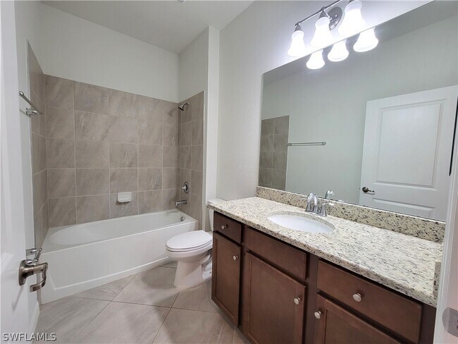 Building Photo - 1750 Alameda Dr