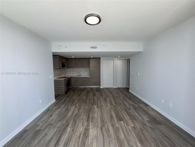 Building Photo - 1300 S Miami Ave