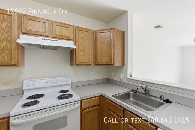 Building Photo - 12982 Pinnacle Dr