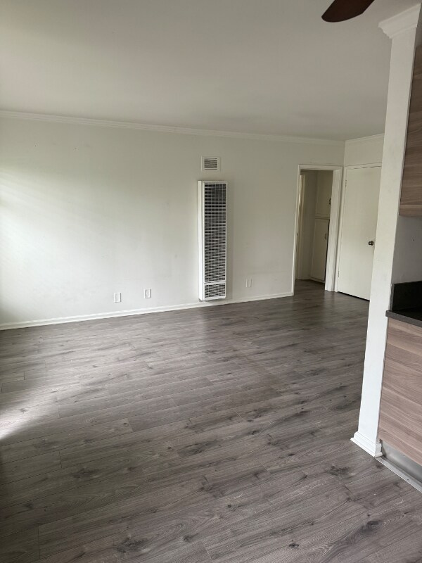 Primary Photo - 2140 Beachwood Dr