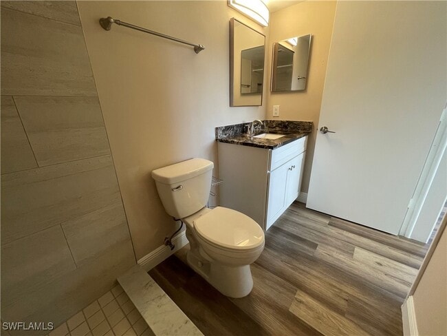 Building Photo - 5325 Summerlin Rd