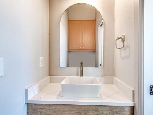 Building Photo - 29596 Memory Ln