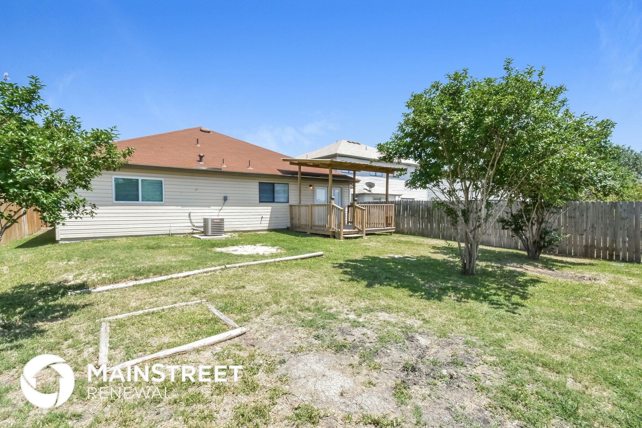 Building Photo - 8027 Chestnut Cape Dr