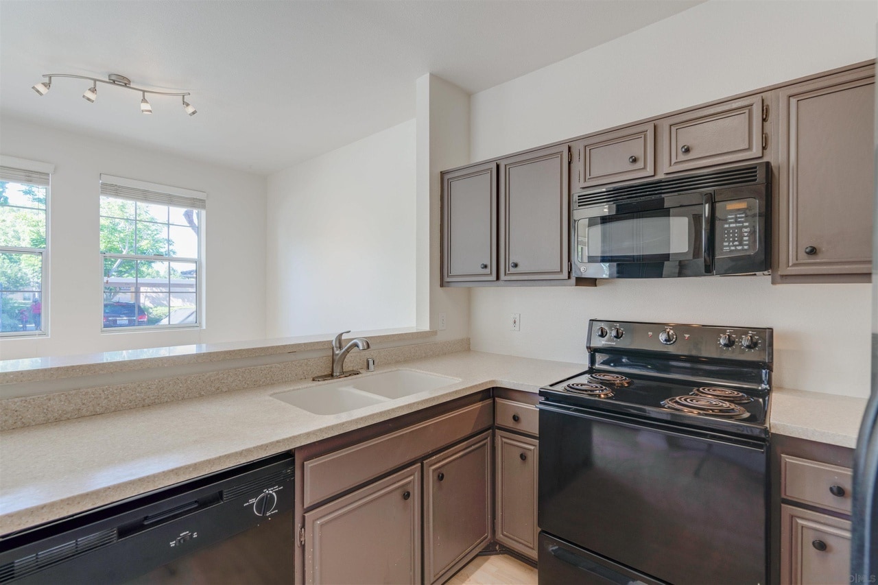 Building Photo - 18826 Caminito Cantilena