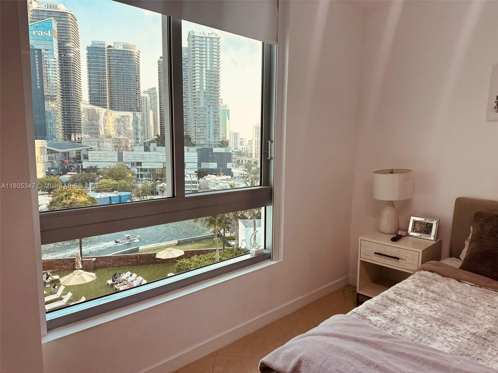 Building Photo - 350 S Miami Ave