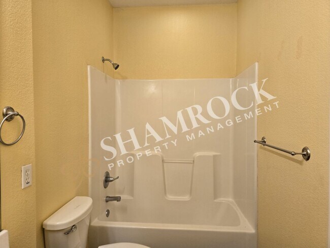 Building Photo - 826 Chambers Creek Cir