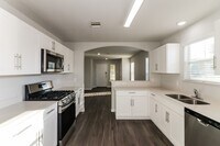 Building Photo - 2622 Montecito Ln