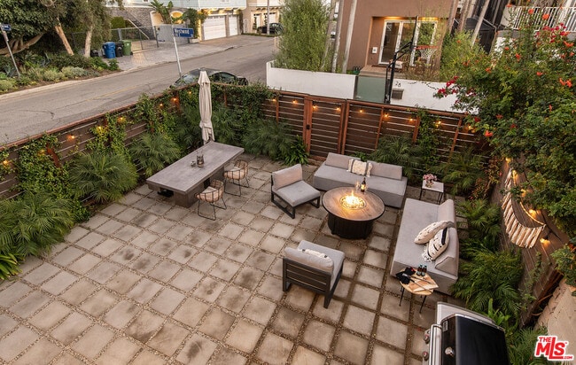 Building Photo - 5317 Pacific Ave