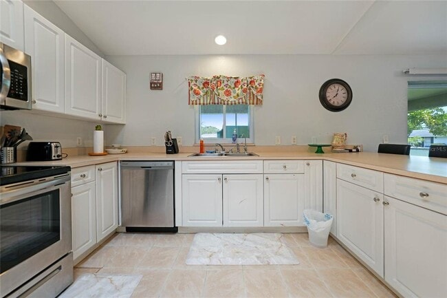 Building Photo - 590 Ridgewood St NW