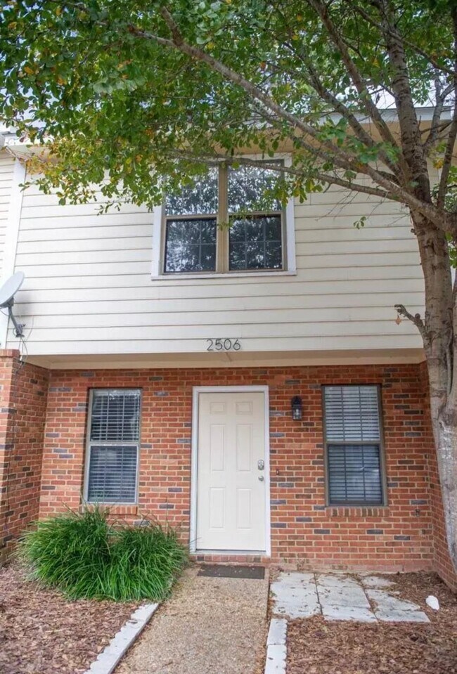 Building Photo - 2506 Prest Ct