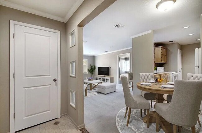 Building Photo - 1 BEDROOM BOUTIQUE APARTMENT