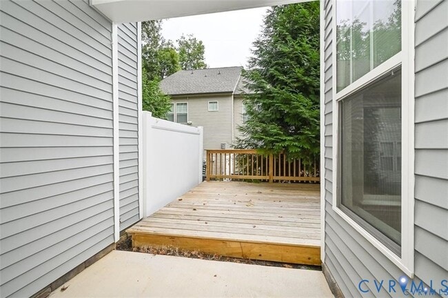 Building Photo - 8090 Manton Ct