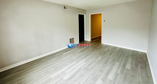 Building Photo - 493 Stone Mountain St