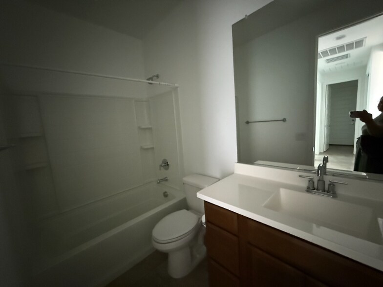 Building Photo - 8344 N 170th Ln