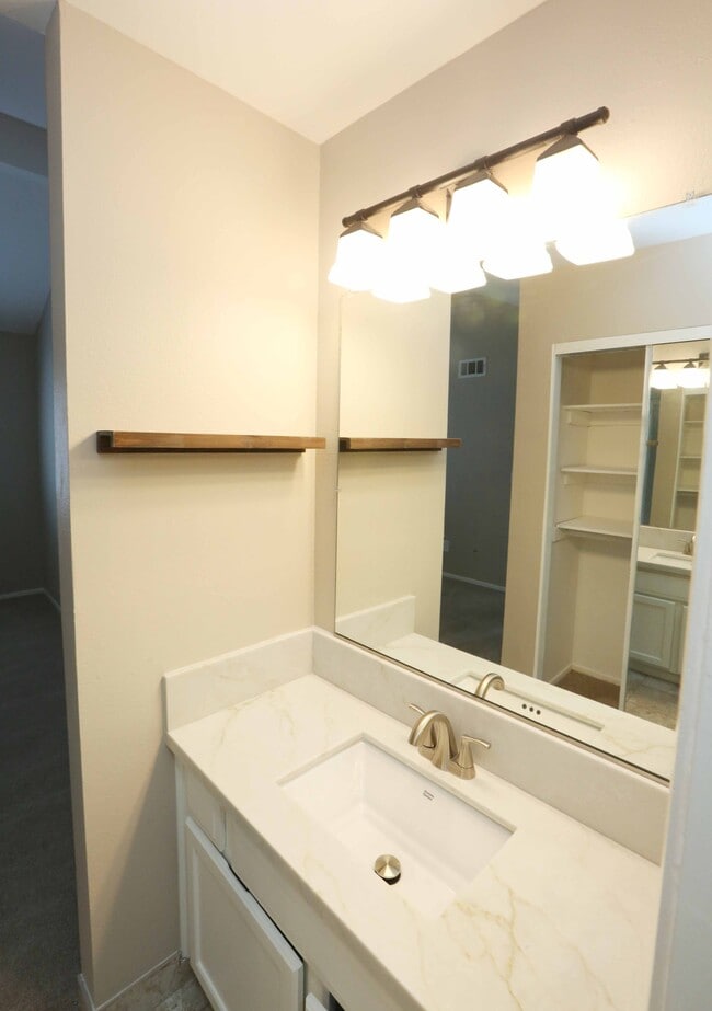 Building Photo - 19808 Sandpiper Pl