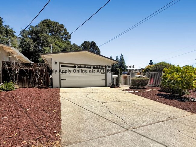 Building Photo - Updated 3-Bedroom Retreat in Prime Castro Valley Location