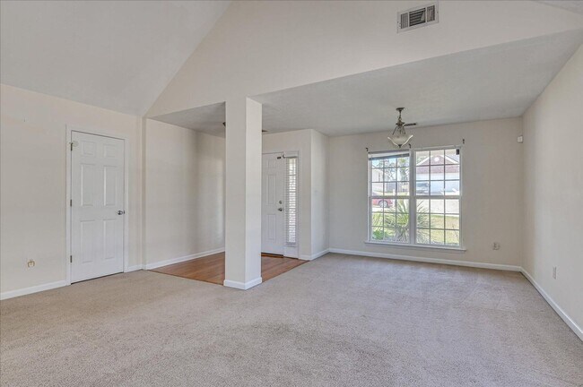 Building Photo - 772 Michelle Ct