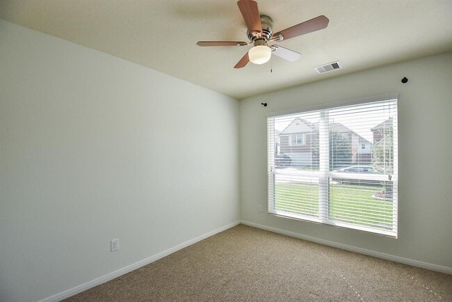 Building Photo - 3102 Apple Dale Dr