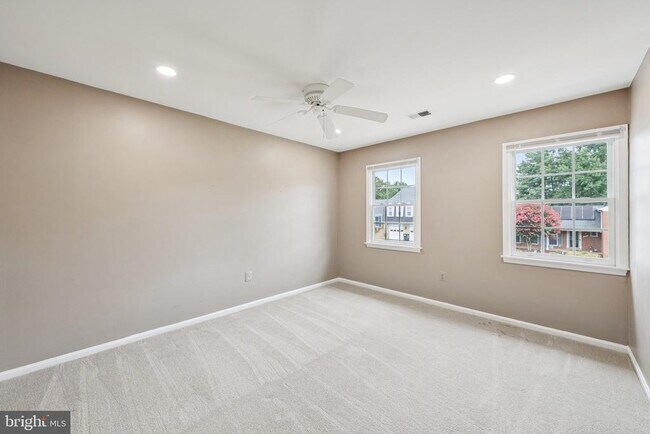 Building Photo - 6245 Windward Dr