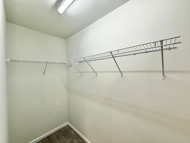 Building Photo - Stunning 3BD, 3.5BA Raleigh Townhome in the Desirable 5401 North Community Within Walking Distanc...