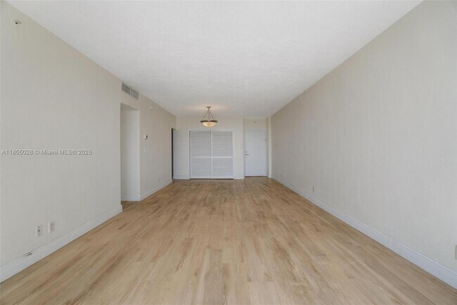 Building Photo - 3000 S Ocean Dr