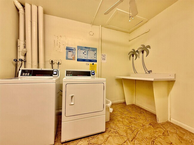 Building Photo - 417 Mansfield I