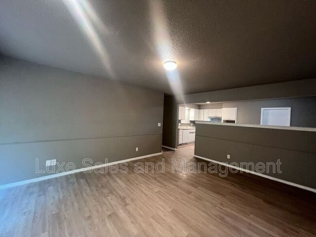 Building Photo - 503 Turtle Creek Dr
