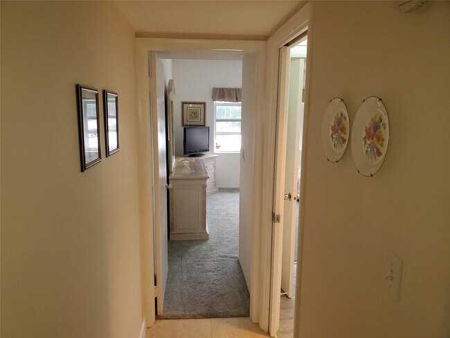 Building Photo - 1481 S Ocean Blvd