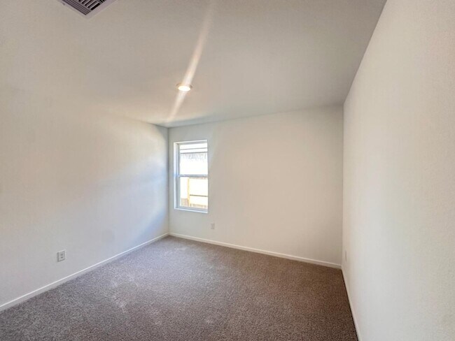 Building Photo - 26906 Rosebay Wds Dr