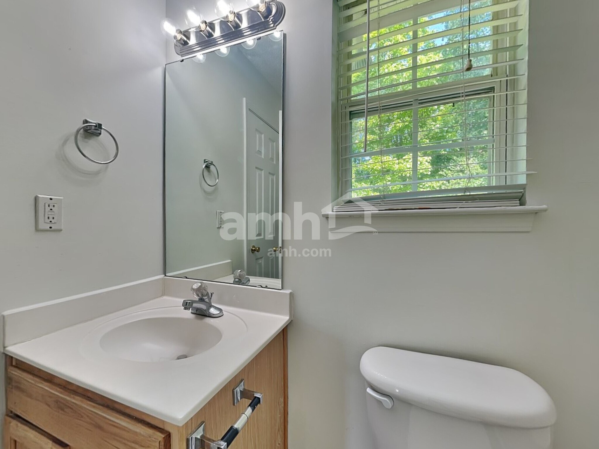 Building Photo - 9431 Isaac Hunter Dr