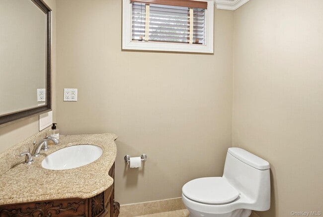 Building Photo - 221 Mamaroneck Rd