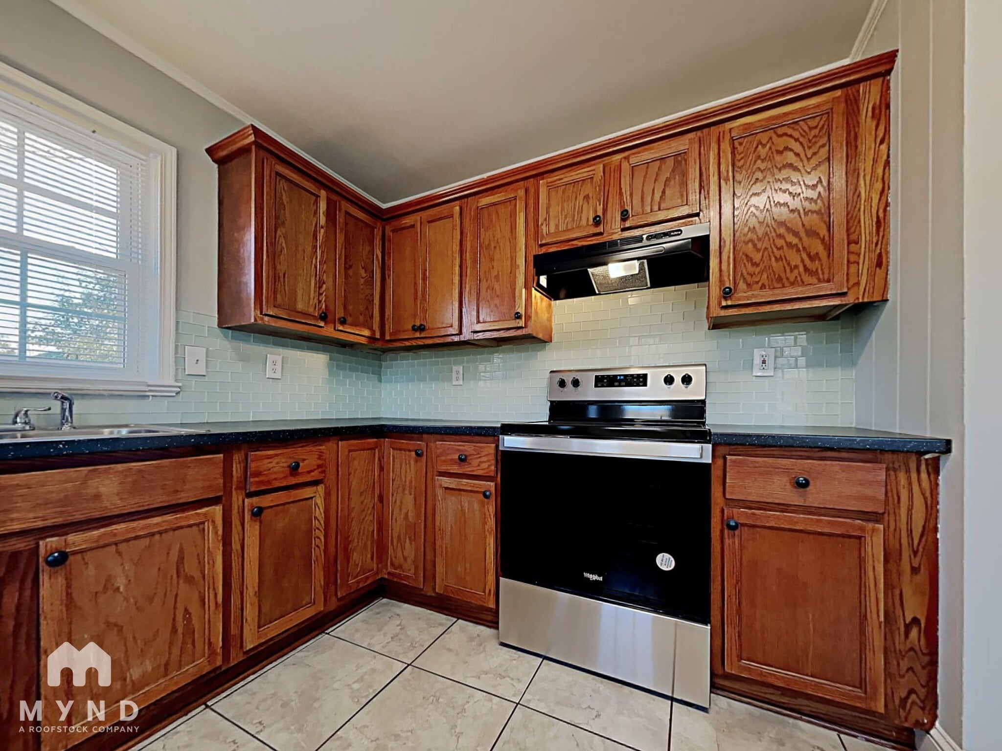 Building Photo - 4010 Crestridge Dr