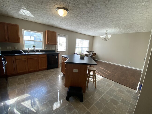 Building Photo - 5218 Malik Dr