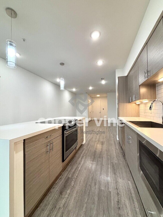 Building Photo - 3500 S Corona St